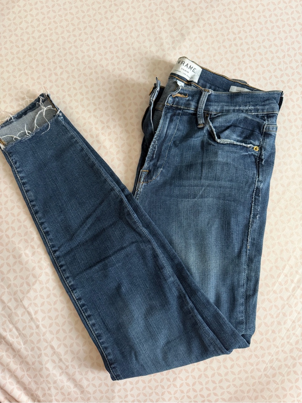 Frame Denim Women's Le High Dark Blue Skinny Jeans with Frayed Hem